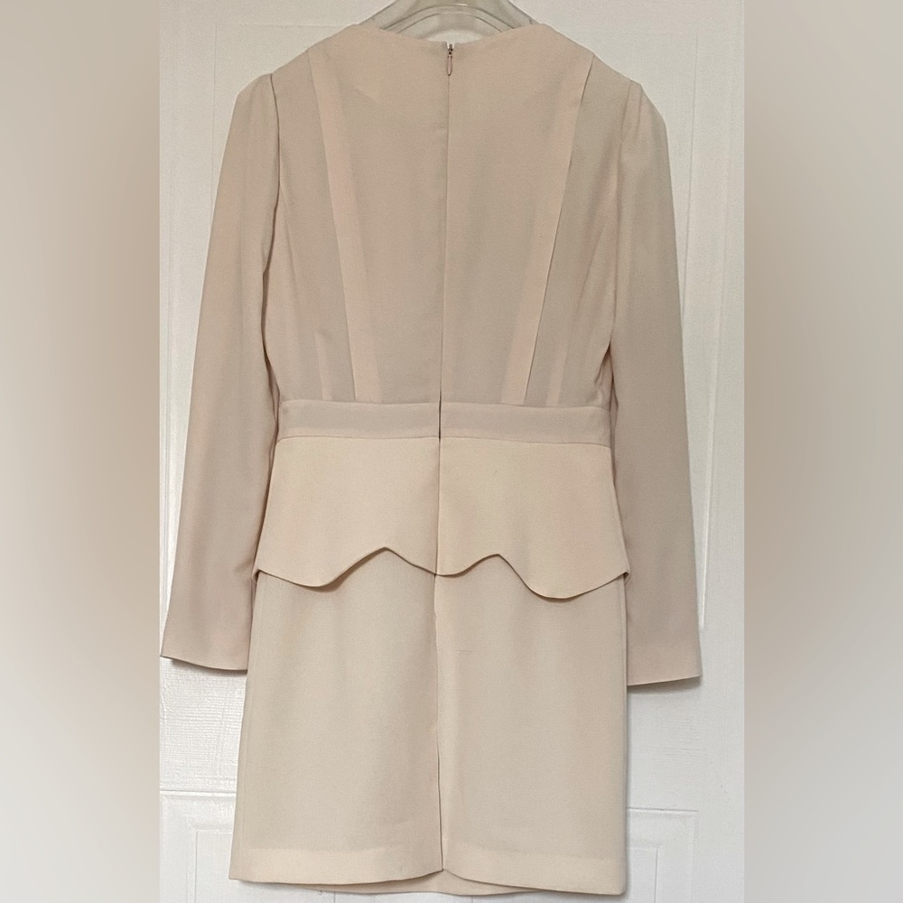 Dress - Picture 2 of 8